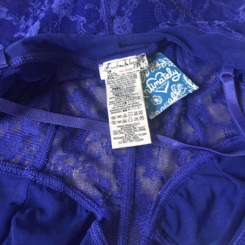 New Free People Runaway Lace Thong Bodysuit - Picture 6 of 7